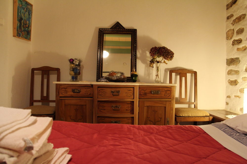 Efipoi Apartment Pinakatai Ngoại thất bức ảnh